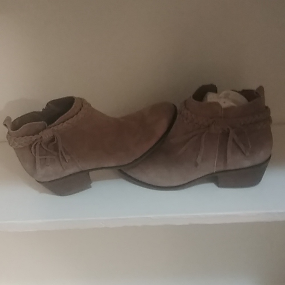 Women's boots